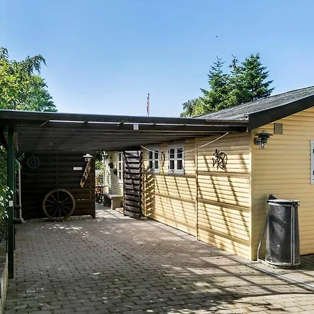 Vakantiehuis 4714-aakirkeby-boderne-12